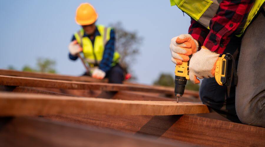 Expert Emergency Roof Repairs services in Zahl, ND